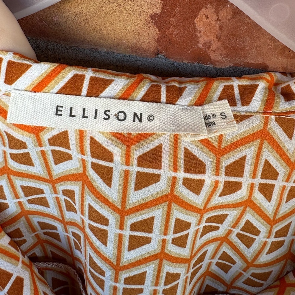 Ellison 70’s Style Orange Patterned Button Down Top Ruching - Picture 4 of 6